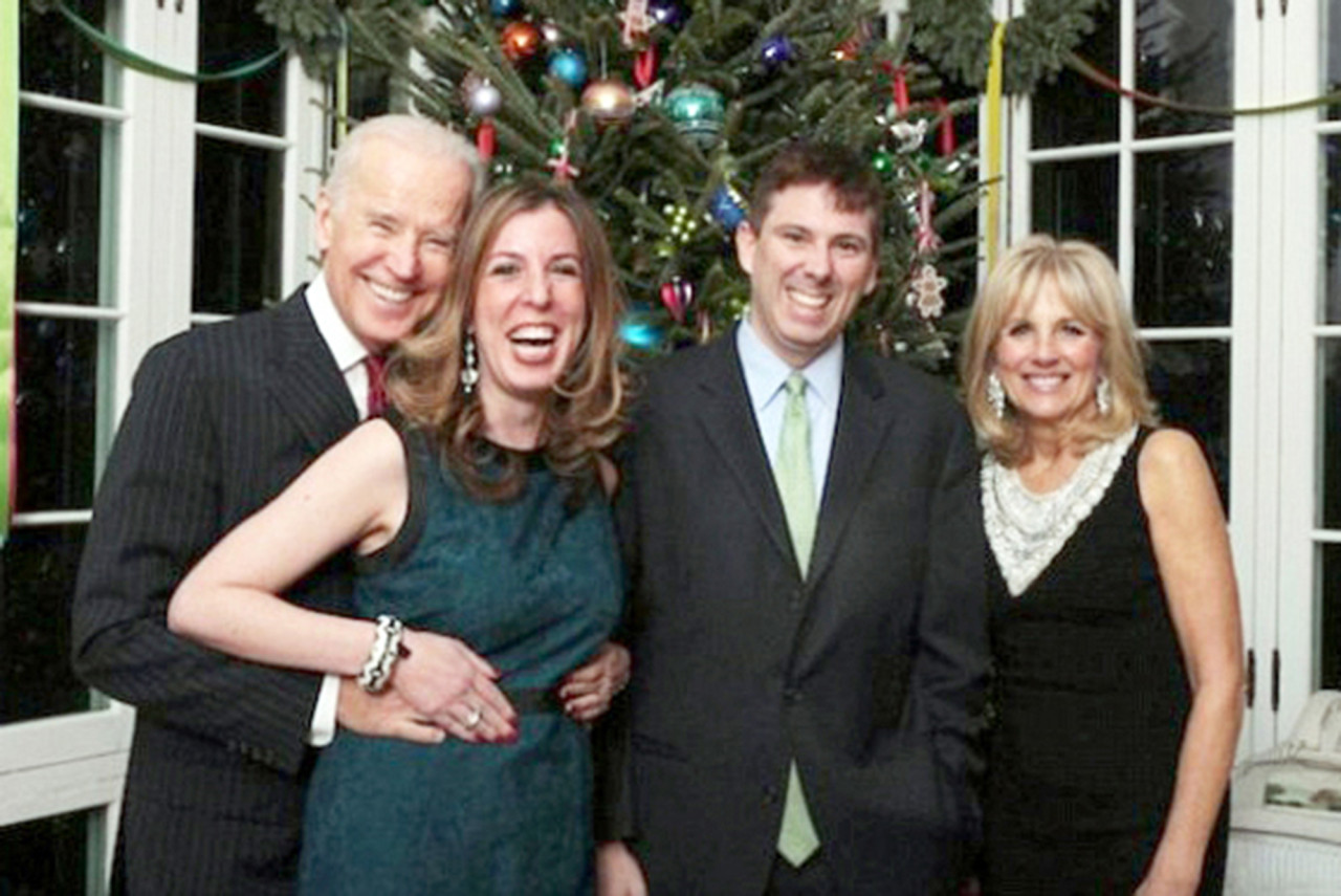 ipicture of biden with 10 year old girl