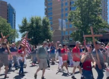 Residents Stage HUGE Christian Cross Parade when Idaho City Officials Try to Ban Cross from Event