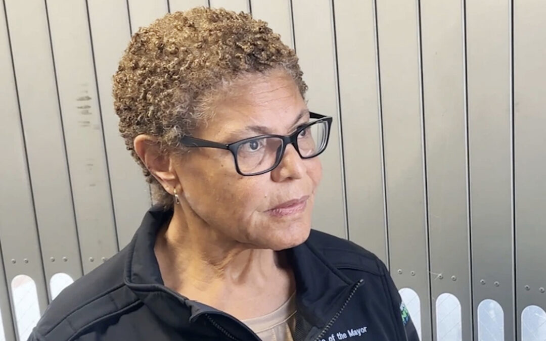 L.A.’s Fire Hazard Mayor Who was in Africa when Wildfires Hit Caught in Embarrassing Social Media Attack