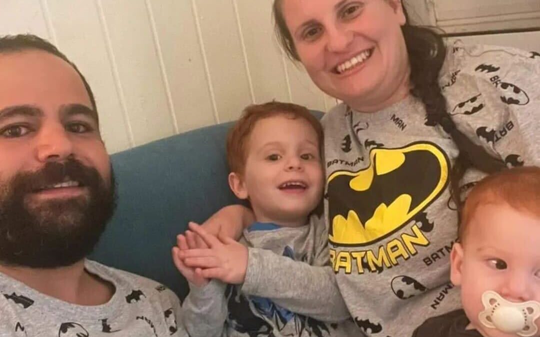 Batman Creators Urge: RELEASE FAN HELD IN GAZA